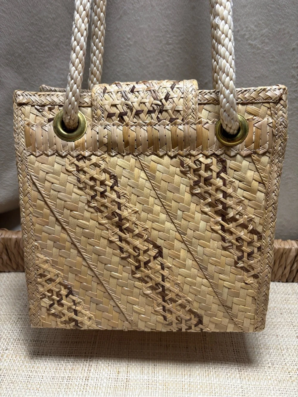 Elaine’s Collection Handcrafted Woven Straw Shoulder Bag Boho Vintage Purse